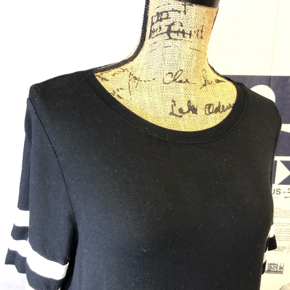 Black mid length tee dress - Picture 2 of 2